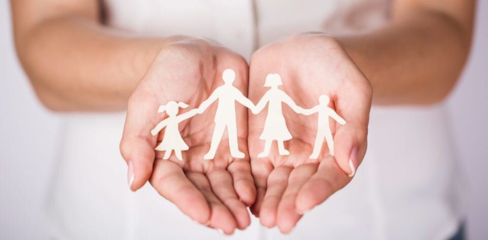 Плекання Християнських Родин